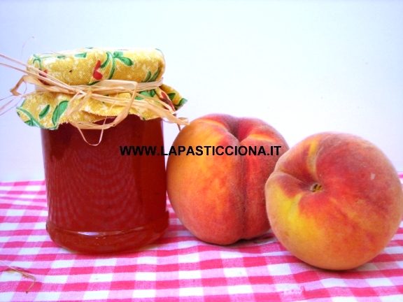 Marmellata di pesche ai pistacchi