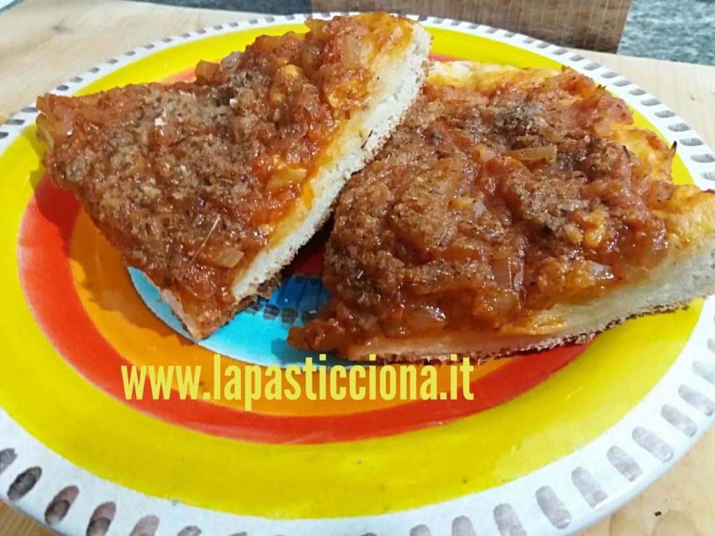 Sfincione palermitano