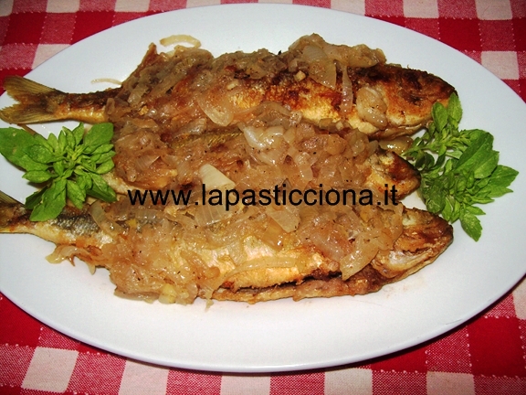 Vope ( boghe ) fritte con la cipollata