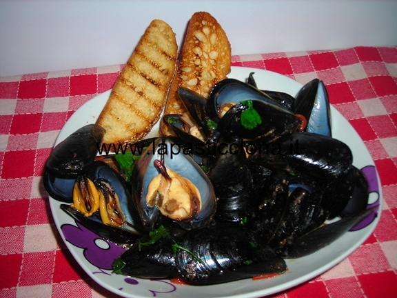 Zuppa di cozziche e arcelle (Zuppa di cozze e vongole)