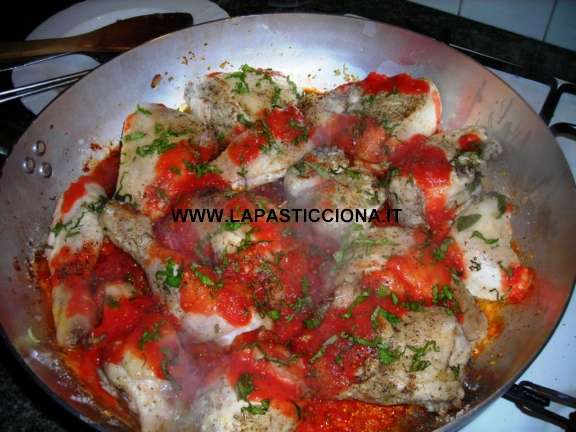 Cosce di pollo alla cacciatora