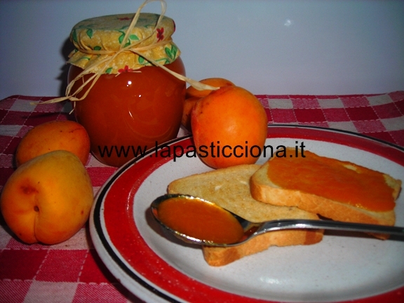 Marmellata di albicocche