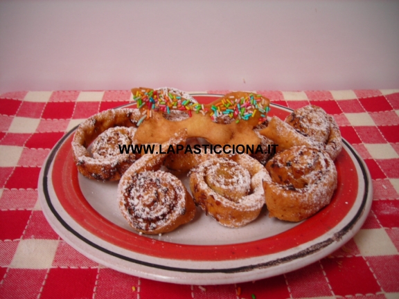 Dolci stelle filanti di carnevale