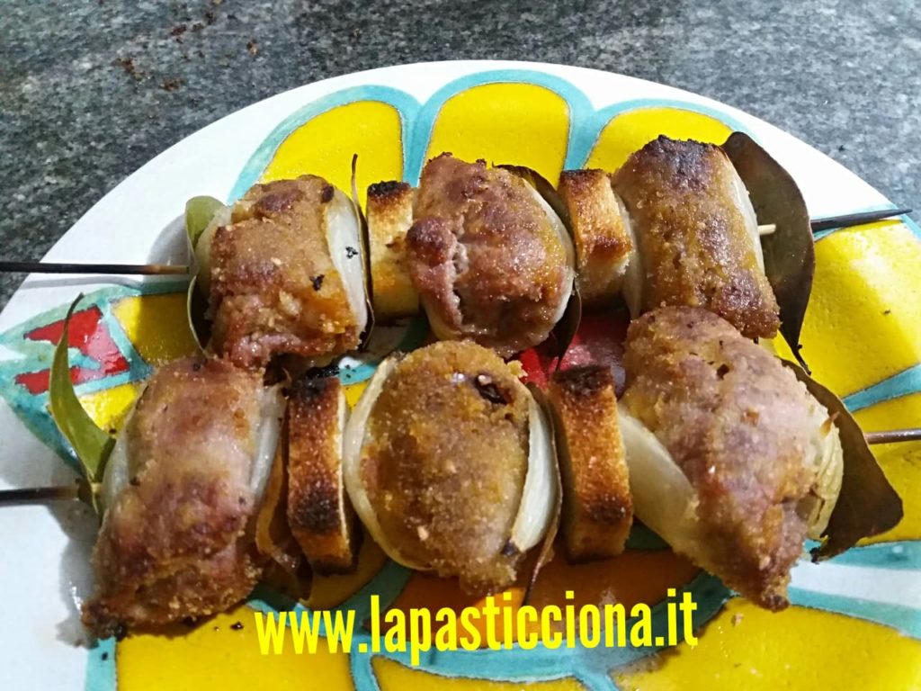 Spitini di carni (involtini di carne) al forno alla siciliana