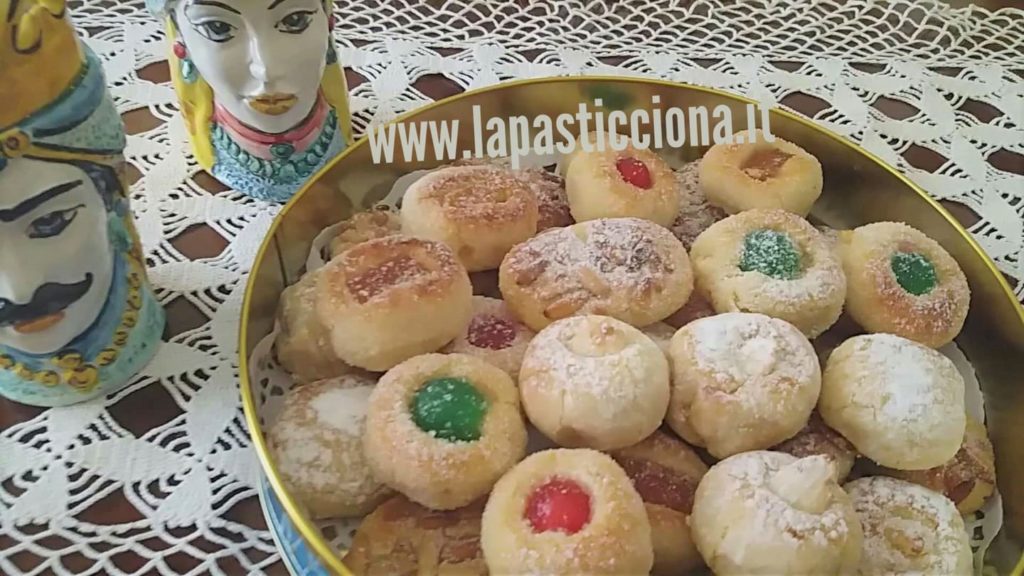 Dolcetti di pasta di mandorle