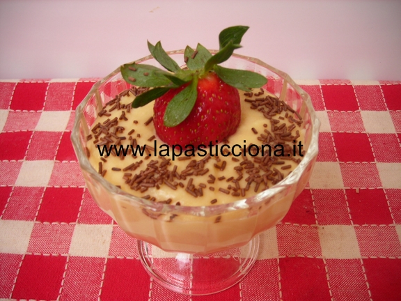 Crema pasticcera in coppa