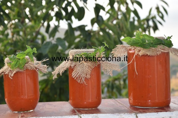 Conserva salsa di pomodori