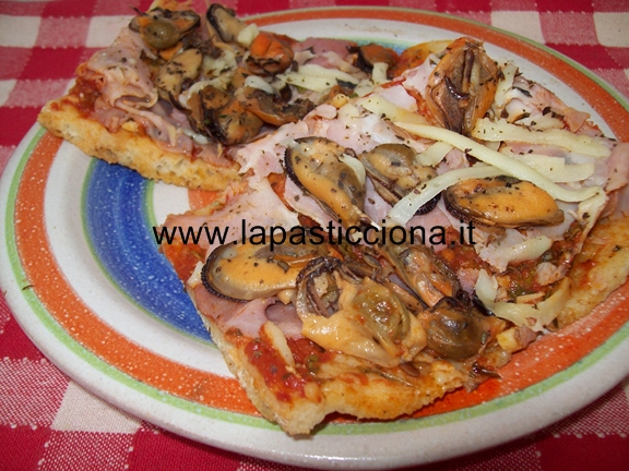 Pizza alla marinara con le cozze