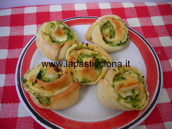 Rosette con zucchine e mozzarella