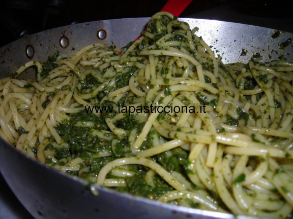 Spaghetti al pesto