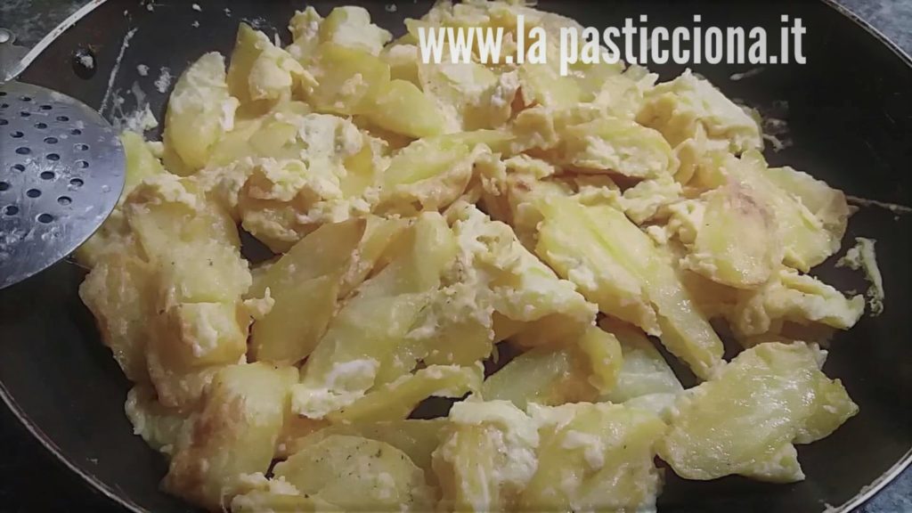 Patati cu' l'ova (Patate con le uova)