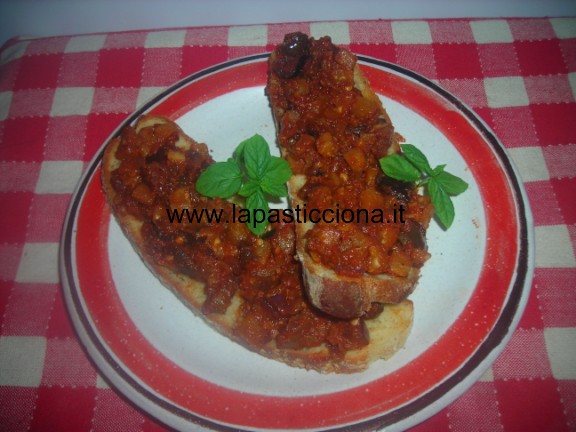 Bruschette alla salsa di melanzane