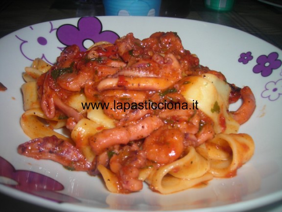 Tagliatelle gamberi e seppie