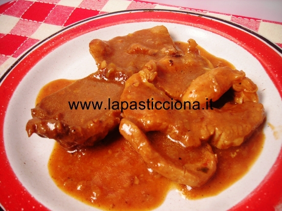 Scaloppine al vino bianco con cipolle