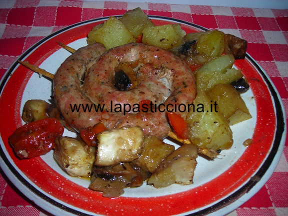 Salsiccia con verdure al forno