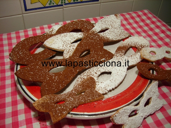 Maschere di carnevale al forno