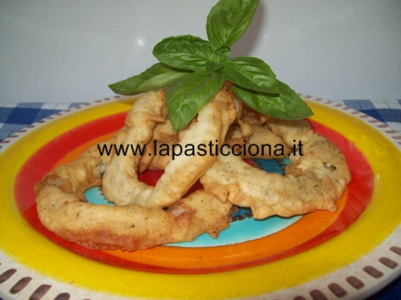 Anelli di cipolla in pastella