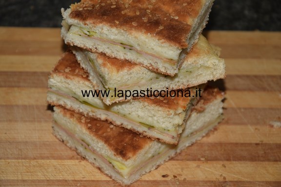 Focaccia ripiena