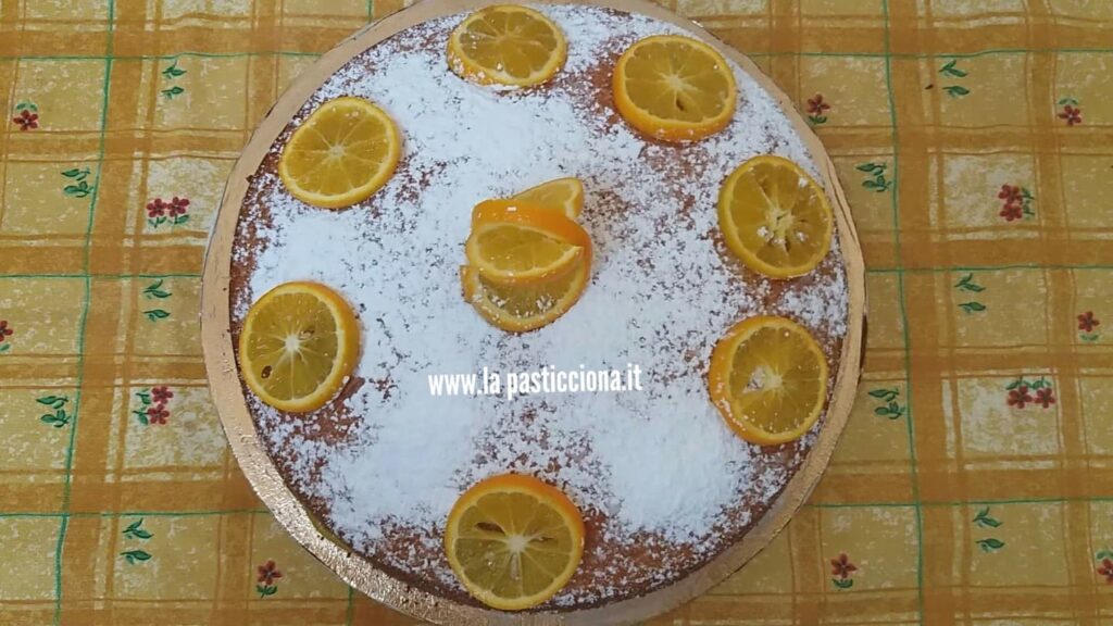 Torta con crema all’arancia