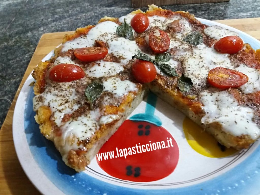 Pizza di pane raffermo