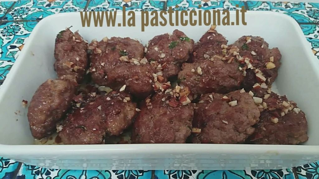 Polpette in agrodolce con mandorle alla siciliana