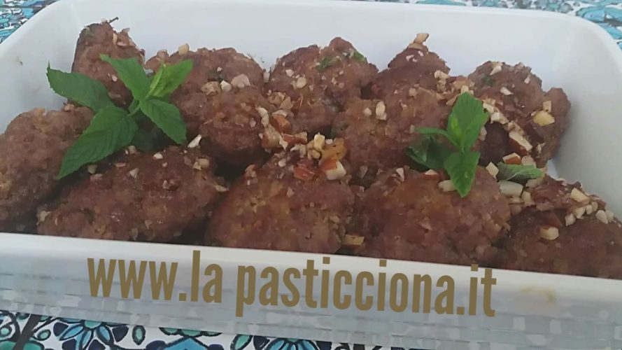 Polpette in agrodolce con mandorle alla siciliana