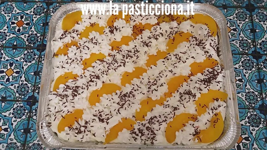 Tiramisù alle pesche senza uova