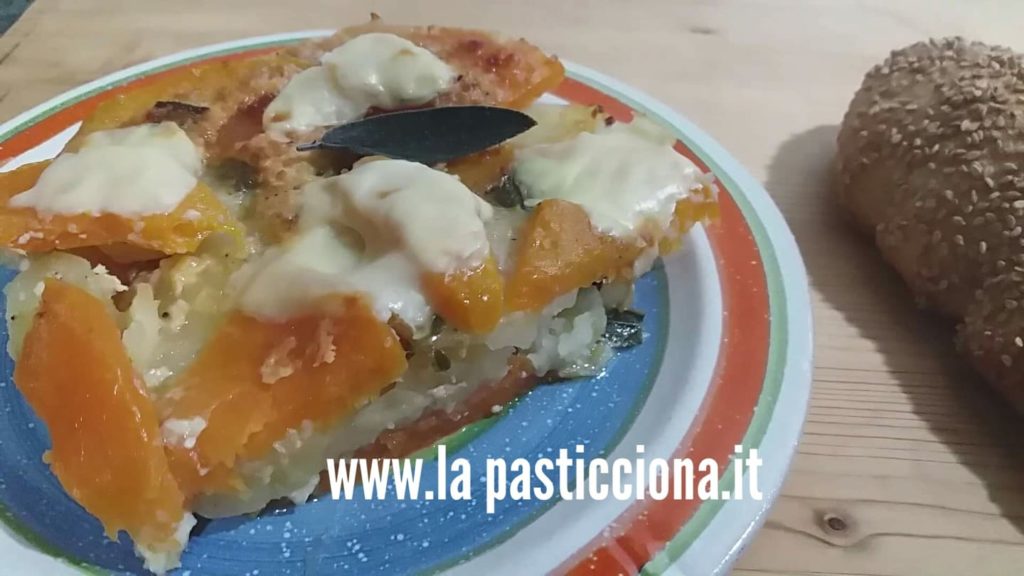 Parmigiana di zucca rossa e patate