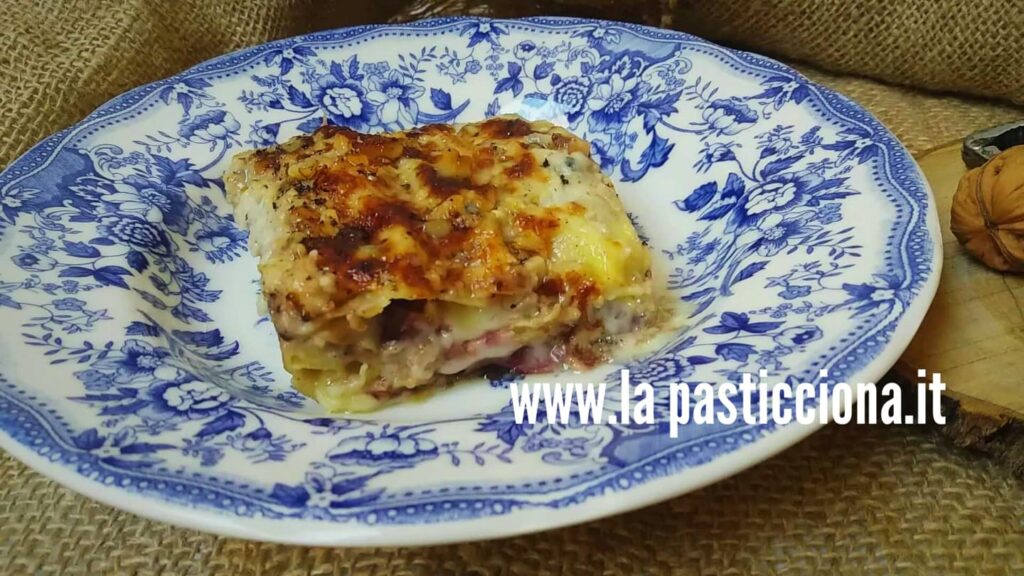 Lasagne al gorgonzola con radicchio e noci