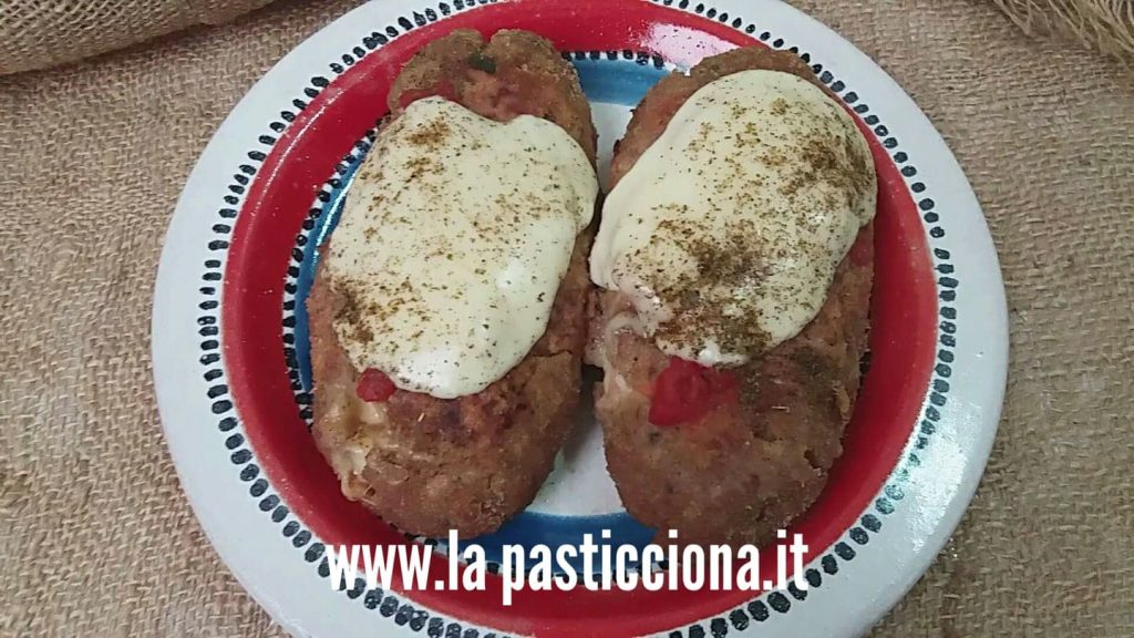 Calzoni di carne tritata al forno