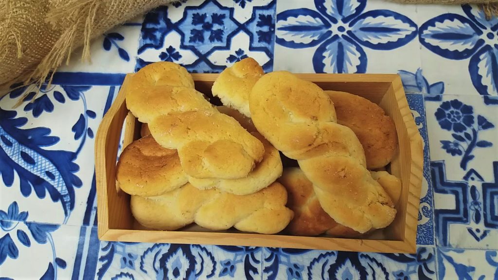 Treccine siciliane, morbidi biscotti da inzuppo