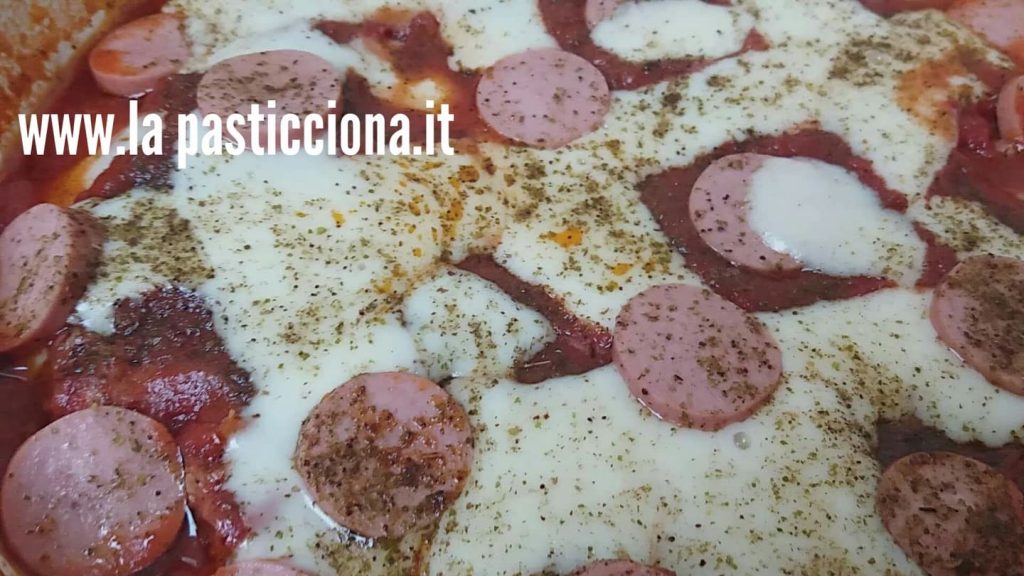 Pizza di tritato in padella