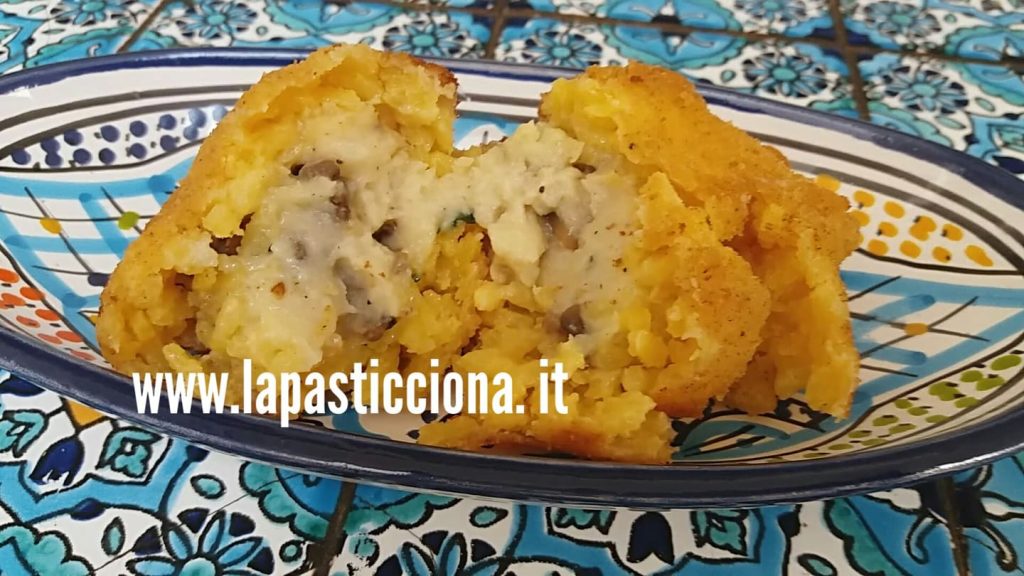 Arancine funghi e besciamella